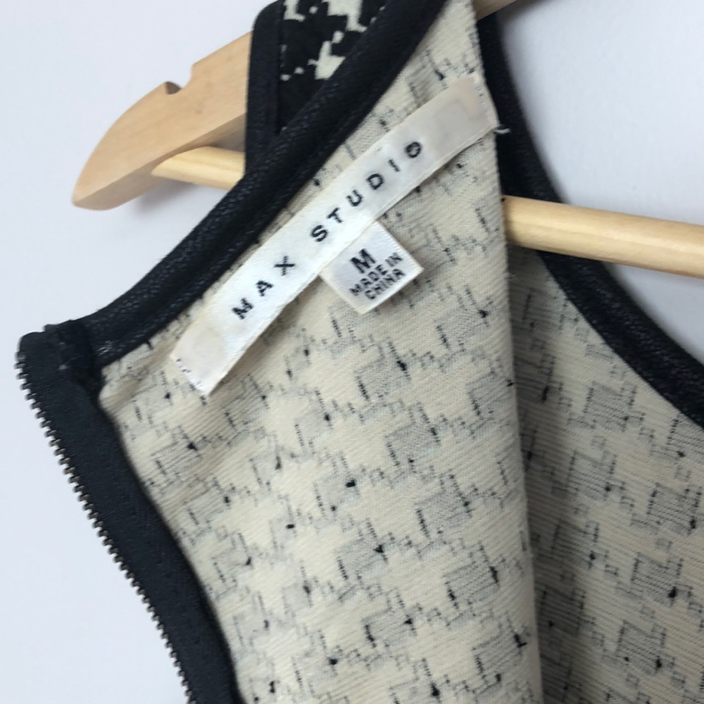 Max Studio Size Medium Houndstooth Print Dress - image 7